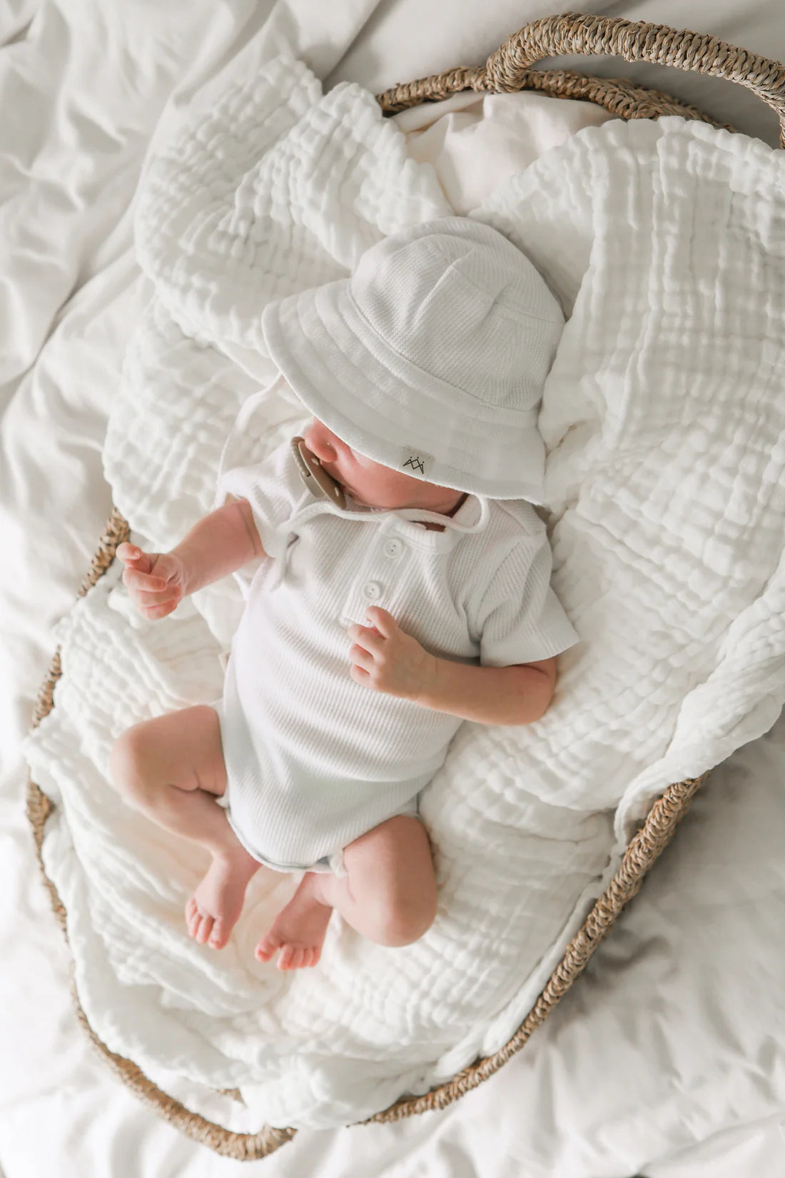 3 Little Crowns - Summer Bodysuit & Sunhat | White